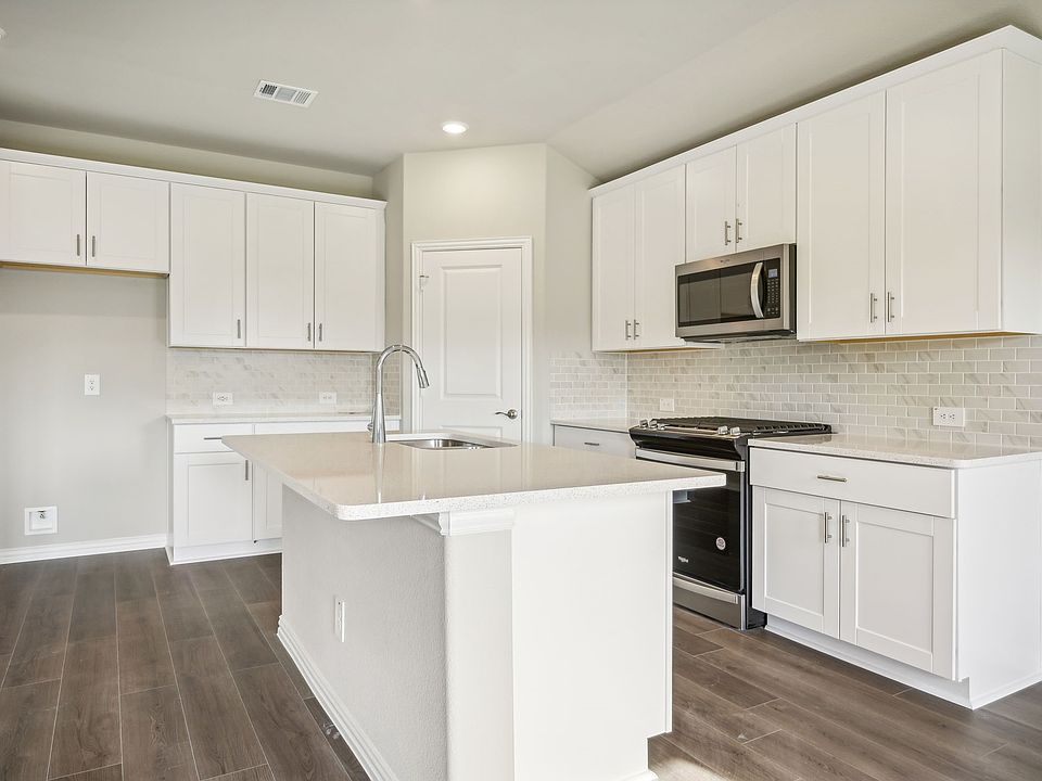 1st image of 2316 Lone Star Ln