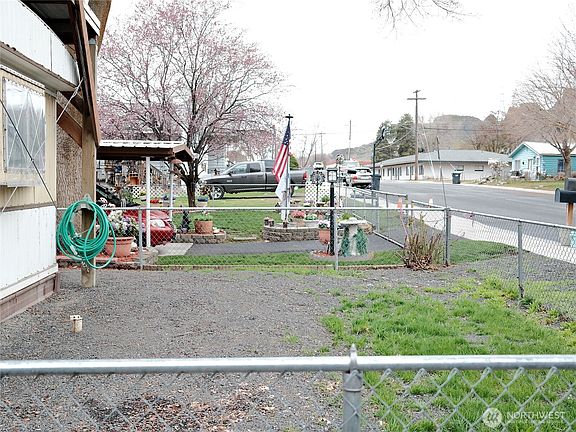 4th image of 305 Burdin Boulevard