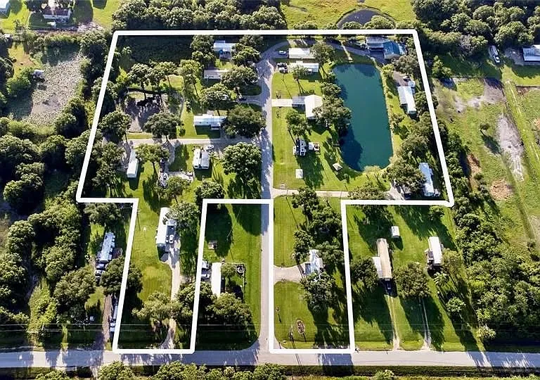 2702 NW 50th Ave — Photo 9