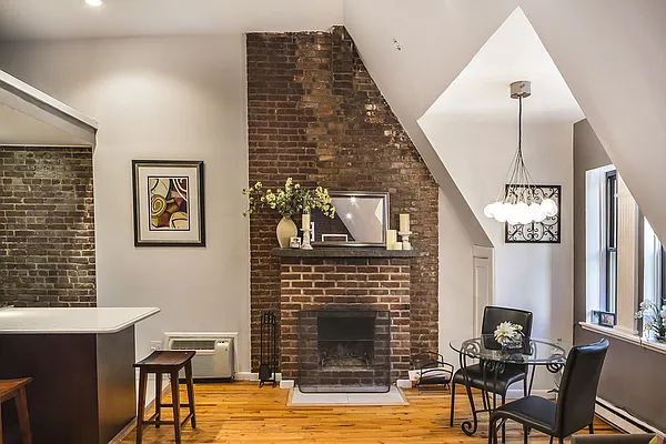 Sold by Stribling | media 10