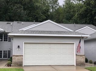 1046 Hidden Creek Dr, Muskegon, MI