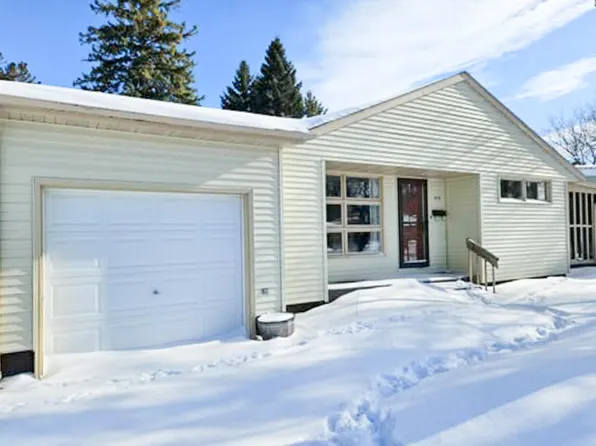 308 Maple Ave S, Thief River Falls, MN 56701