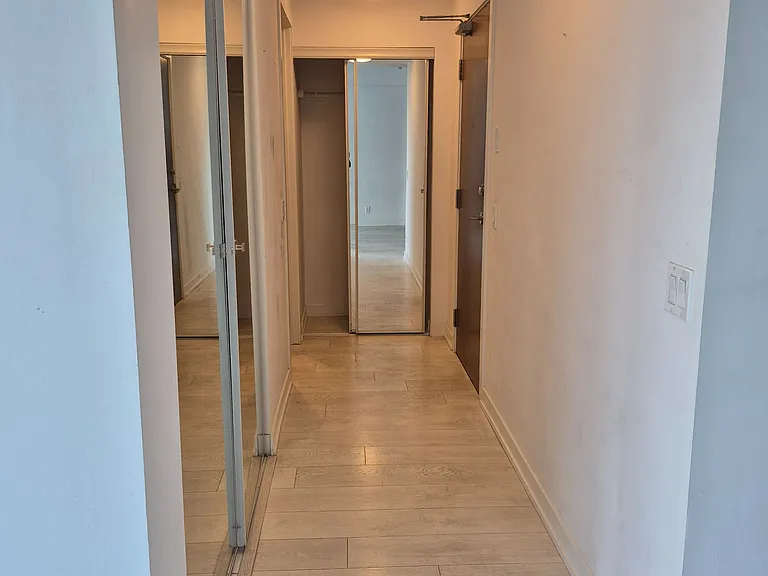 2212 Lake Shore Blvd W #516 — Photo 18