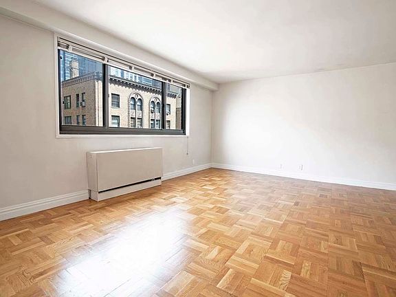 4th image of 330 W 45th St APT 8H