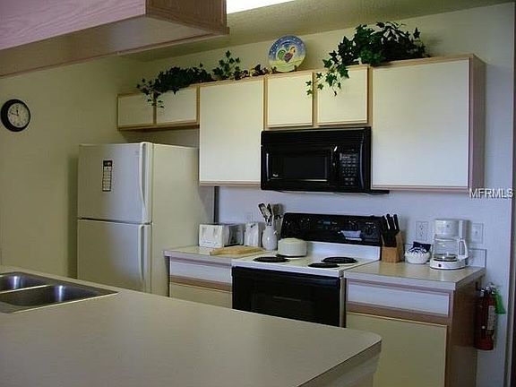 2nd image of 8702 Knightsbridge Ct APT C