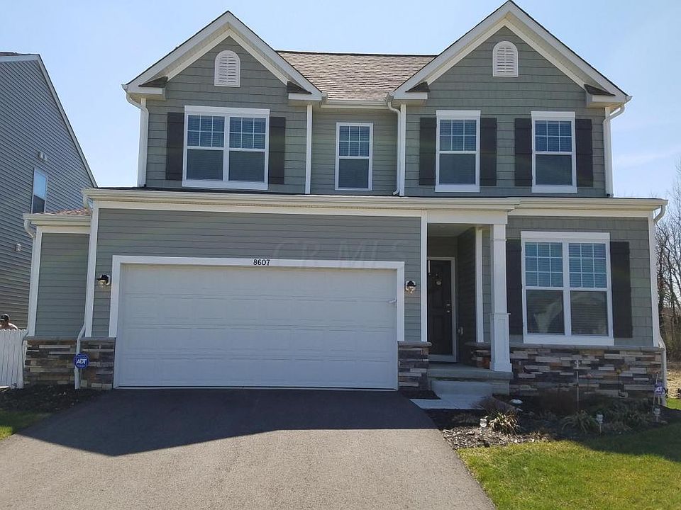 1st image of Crooked Maple Dr