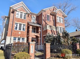 312 W Burlington Ave, Westmont, IL 60559