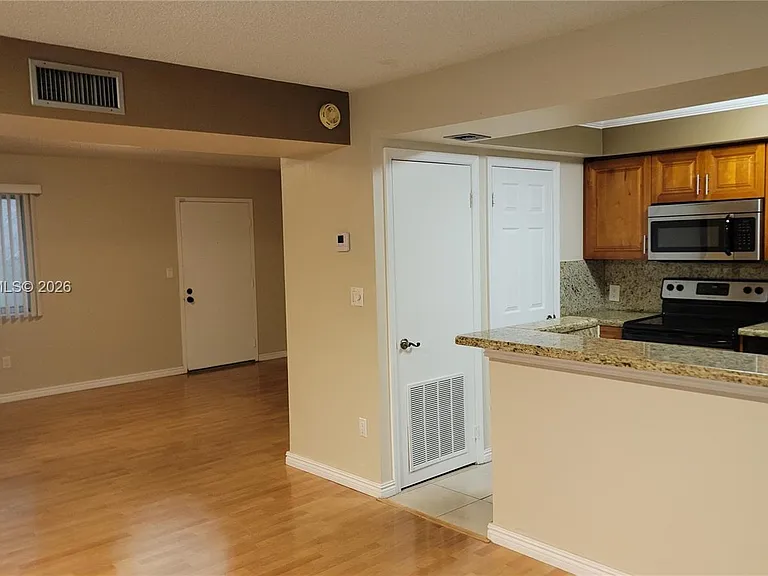 8401 SW 107th Ave #223 — Photo 5