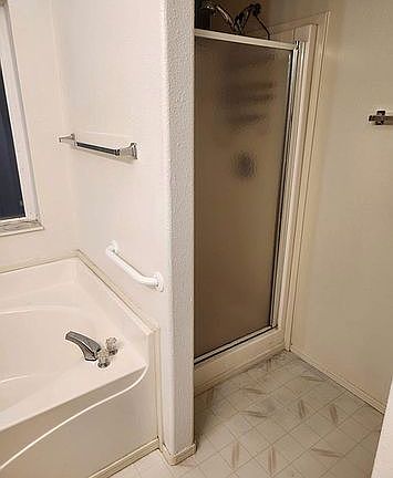 5th image of 2205 Butterfield Rd Unit 37
