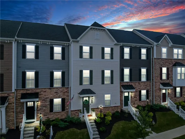 493 Nolan Cir, Cranberry Township, PA 16066