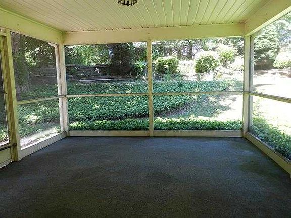 Large Screened in Porch