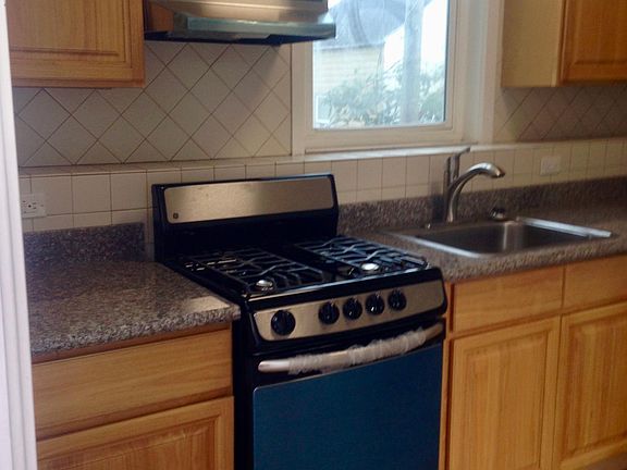 5th image of 261A Chenery St