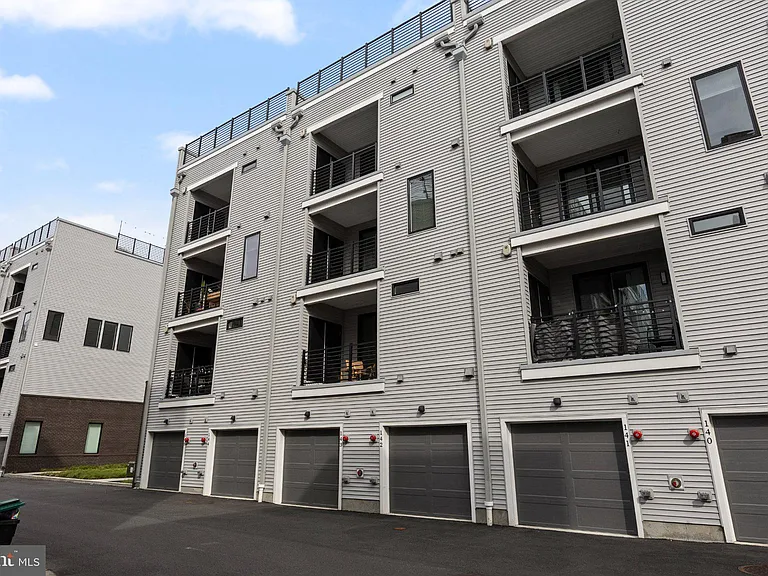 2150 Northbank Pl #143 — Photo 34