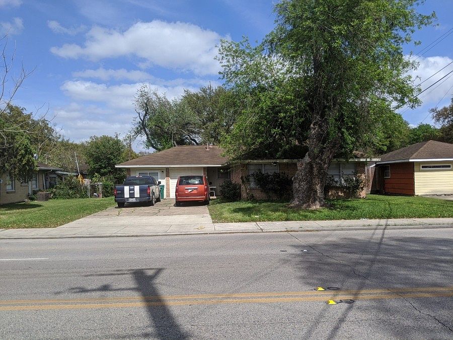 1st image of 1751 Pasadena Blvd