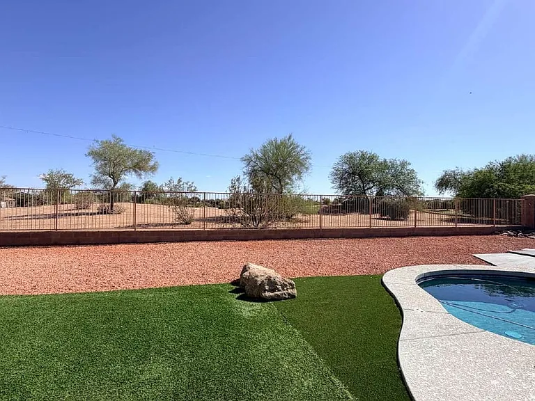 21756 N Reis Dr — Photo 17
