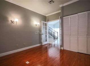 8949 Diamond Falls Dr, Las Vegas, NV 89117