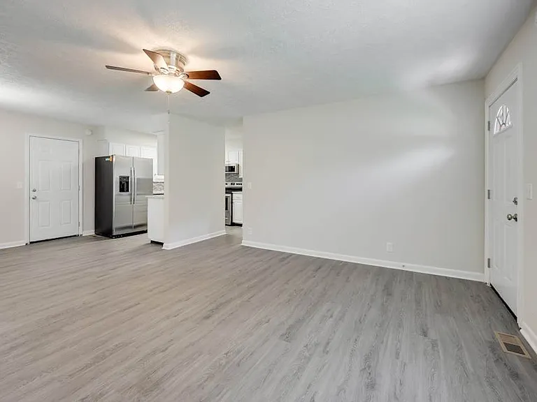 412 Cathy Jo Cir — Photo 3