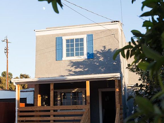2nd image of 3006 Cazador St