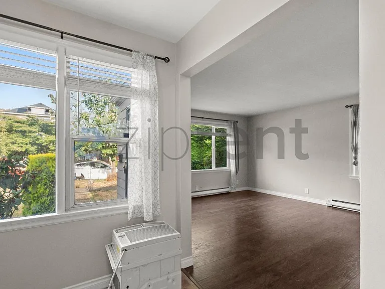 833 16th Ave — Photo 9