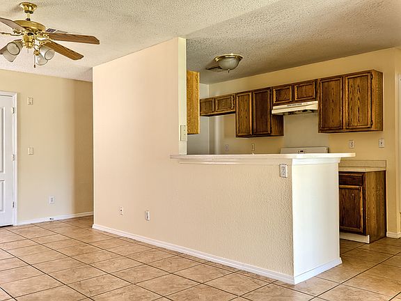 4th image of 12000 Willowmist Ave