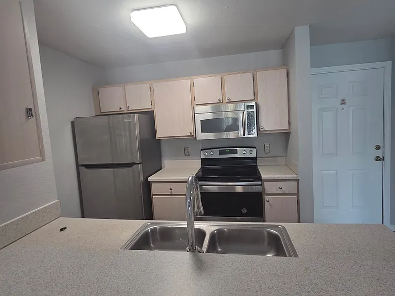 5467 Vineland Rd #6214 — Photo 12
