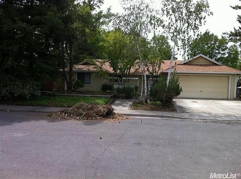 2nd image of 1100 Malaga Ln