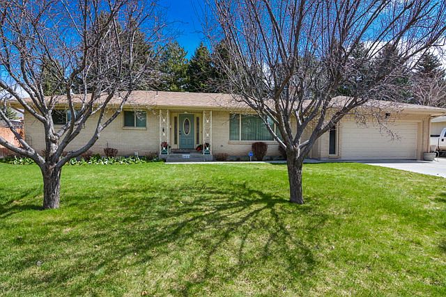 1st image of 2833 Greentree Ln
