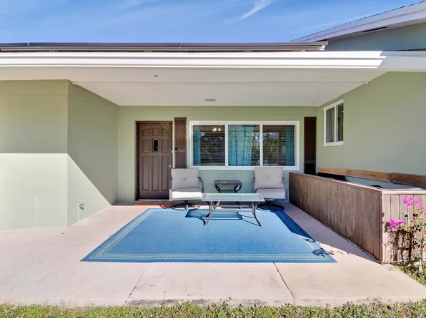 2867 Oak Drive, West Palm Beach, FL 33406