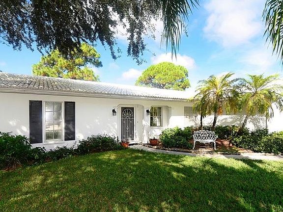 2nd image of 7408 Mariana Dr