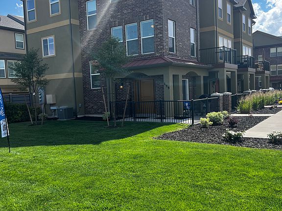 2nd image of 699 E Hillock Ct S #16