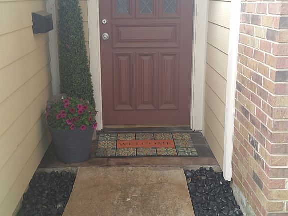 2nd image of 8715 Hanford Dr