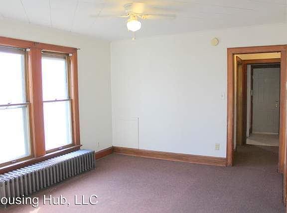 5th image of 704 Lawson Ave E #2