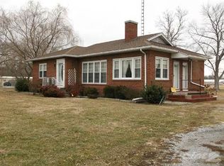 715 Bailey Ln, Benton, IL 62812