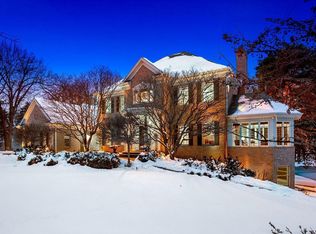 13800 Crowne Hill Ln, Minnetonka, MN 55305