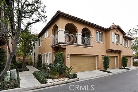3 bed, 3.5 bath, 1640 sqft, $4,500 — Photo 1