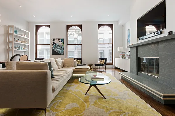 Sold by Compass | media 1