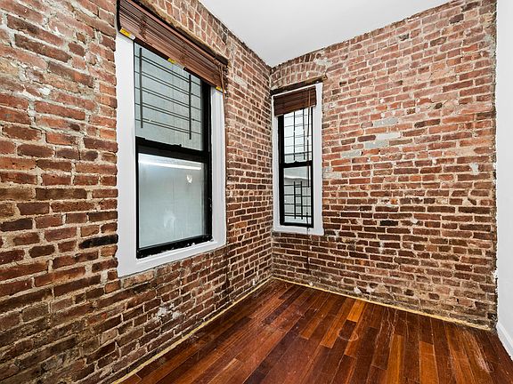 3rd image of 191 Henry St #12B