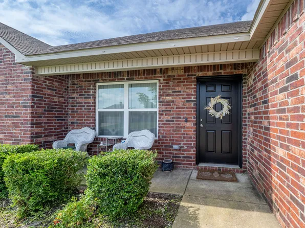 981 Ethan James St, Elkins, AR 72727