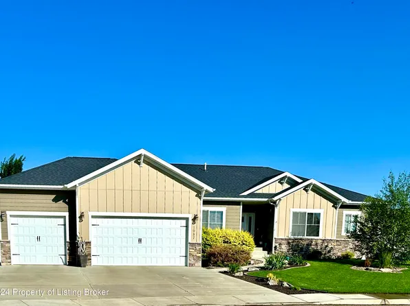 1987 Canyon Dr, Dickinson, ND 58601