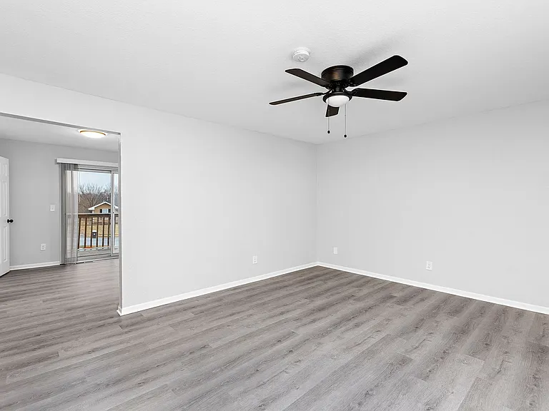 Windsor Townhomes Community — Photo 7
