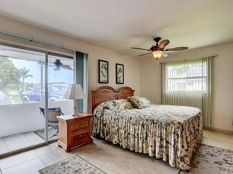 43 Waterford Cir #B — Photo 92