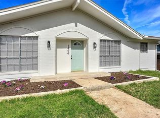 1806 Ridgeway Dr, Sherman, TX 75092