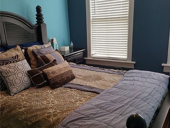 4th image of 2311 Venable St