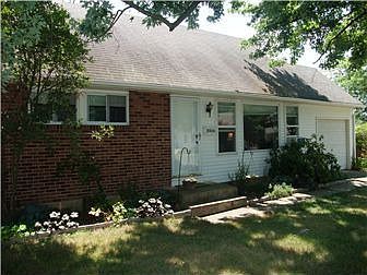 1st image of 3900 Evelyn Dr