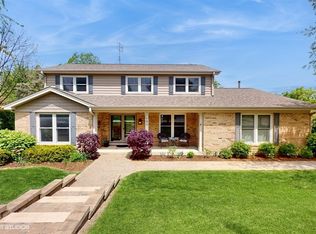 190 Farmgate Dr, Schaumburg, IL 60193