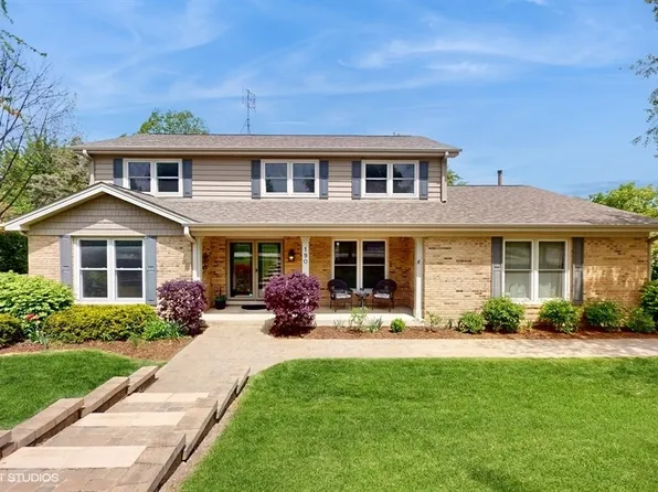 190 Farmgate Dr, Schaumburg, IL 60193