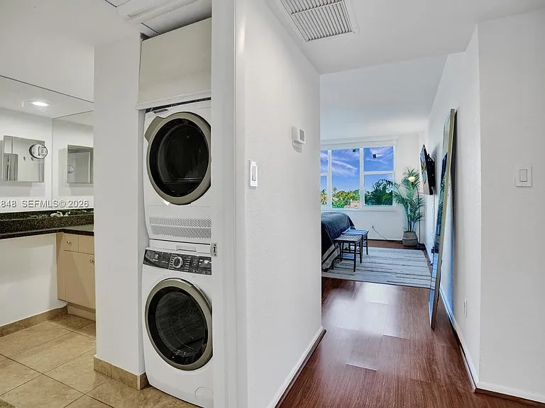 5600 Collins Ave #5R — Photo 25
