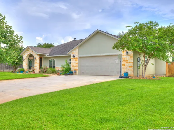 1011 Timbercrest, Pleasanton, TX 78064