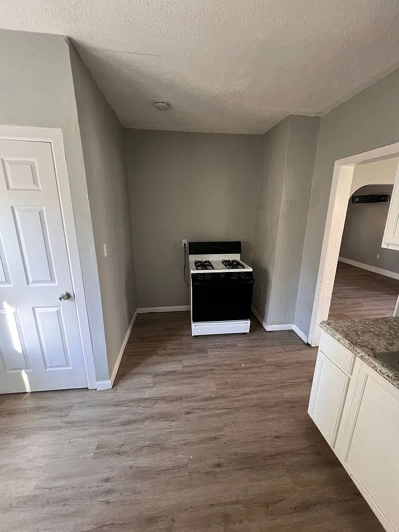 4 bedroom — Photo 4