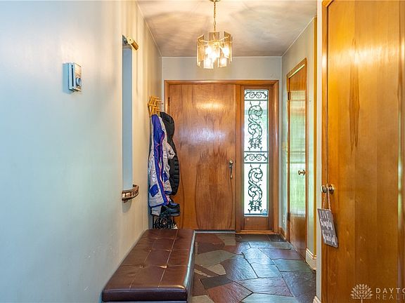 3rd image of 1785 Woodlawn Dr